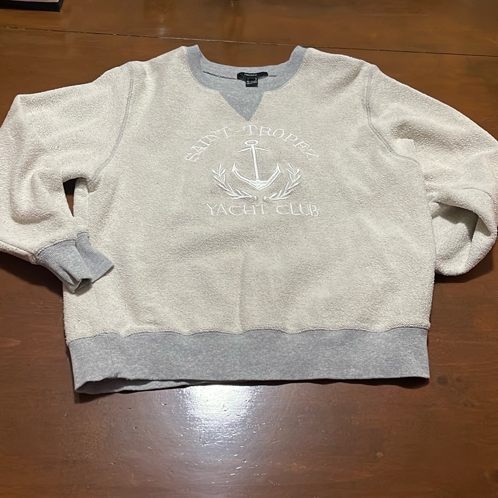 M size sweatshirt, excellent condition